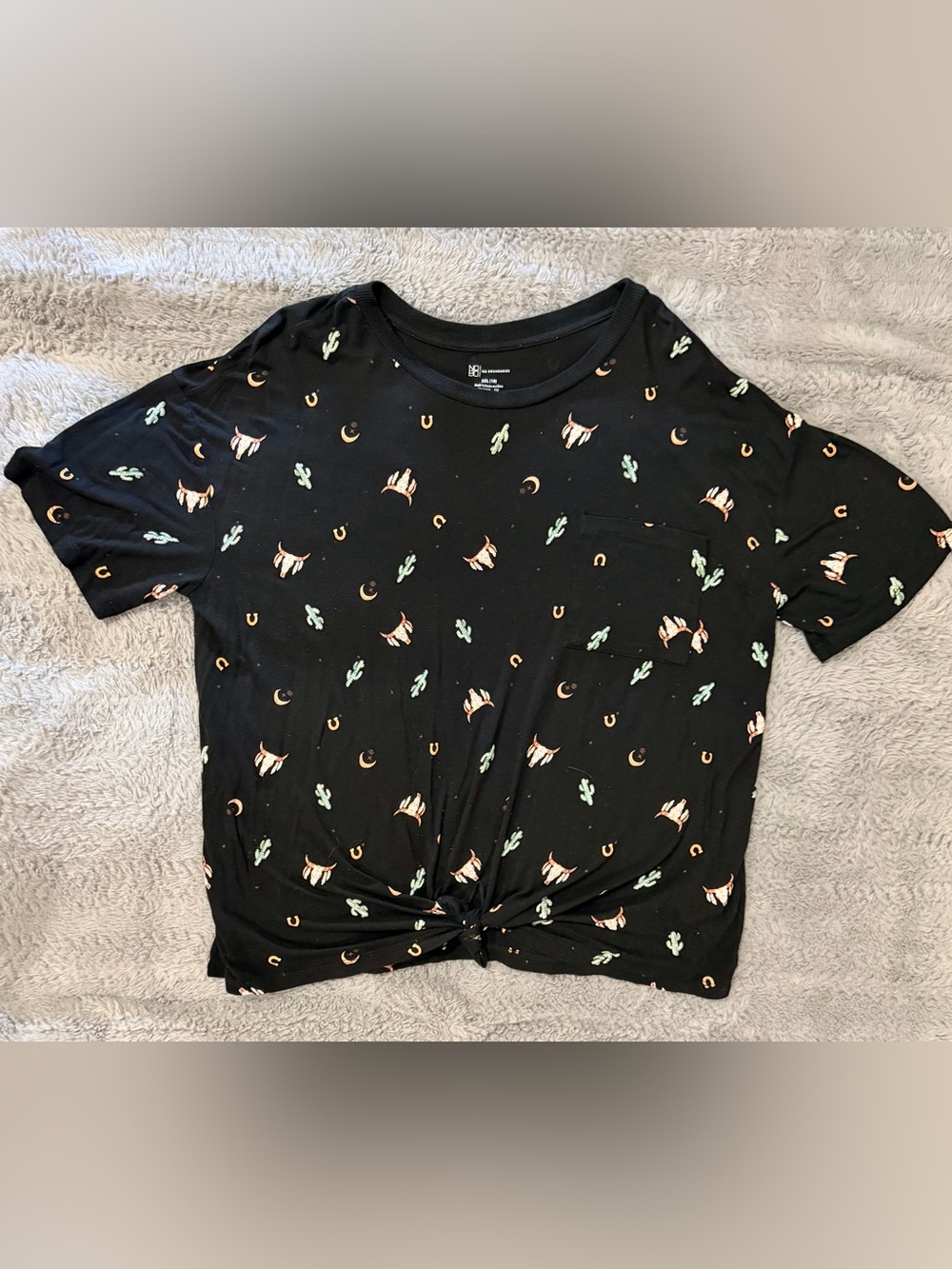 No Boundaries Black Short Sleeve Knot-Front Tee with Desert Motif